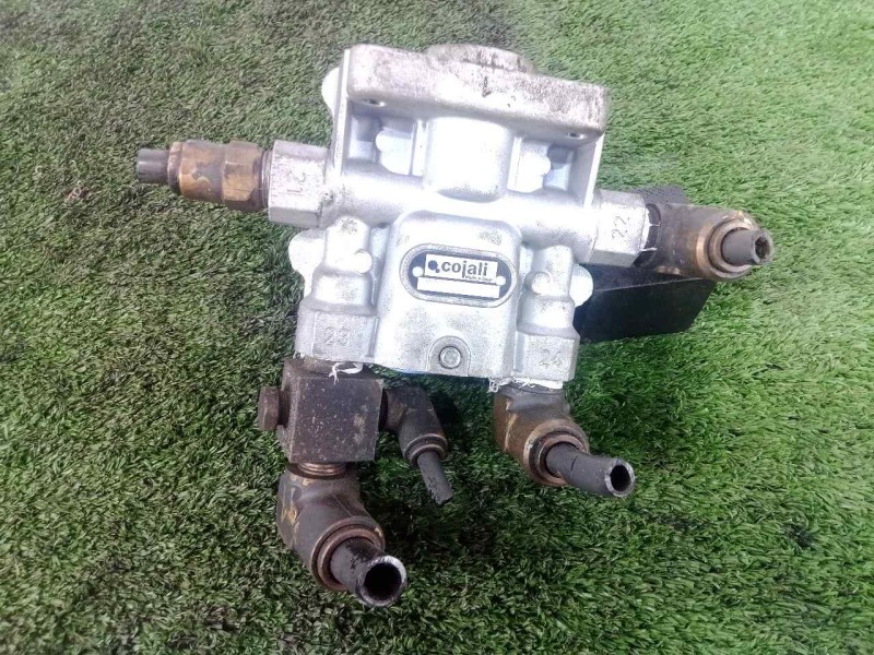 Recambio de valvula aire adicional para daf serie 45.150 5.9 diesel referencia OEM IAM 2222400  