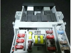 Recambio de caja reles / fusibles para opel astra j lim. 1.6 cdti dpf referencia OEM IAM 13222786   2
