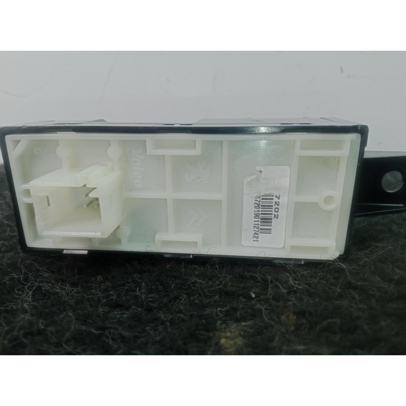 Recambio de mando multifuncion para peugeot 208 1.2 12v vti referencia OEM IAM 98097243XU01  