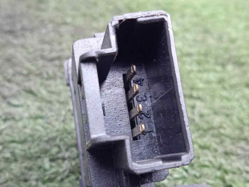 Recambio de interruptor para iveco daily furgón 2.3 diesel referencia OEM IAM 5801451297  