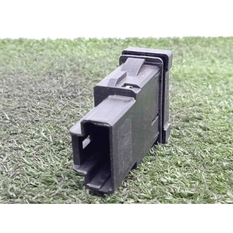 Recambio de interruptor para iveco daily furgón 2.3 diesel referencia OEM IAM 5801451297  