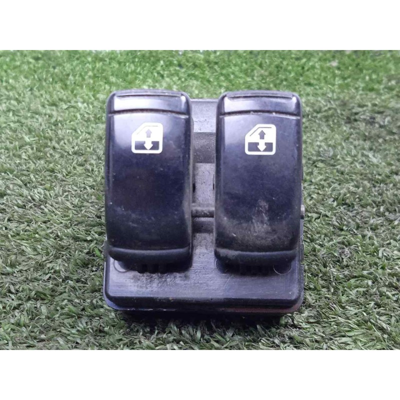 Recambio de mando elevalunas delantero izquierdo para chevrolet aveo 1.2 cat referencia OEM IAM 202005062 2.BOTONES 