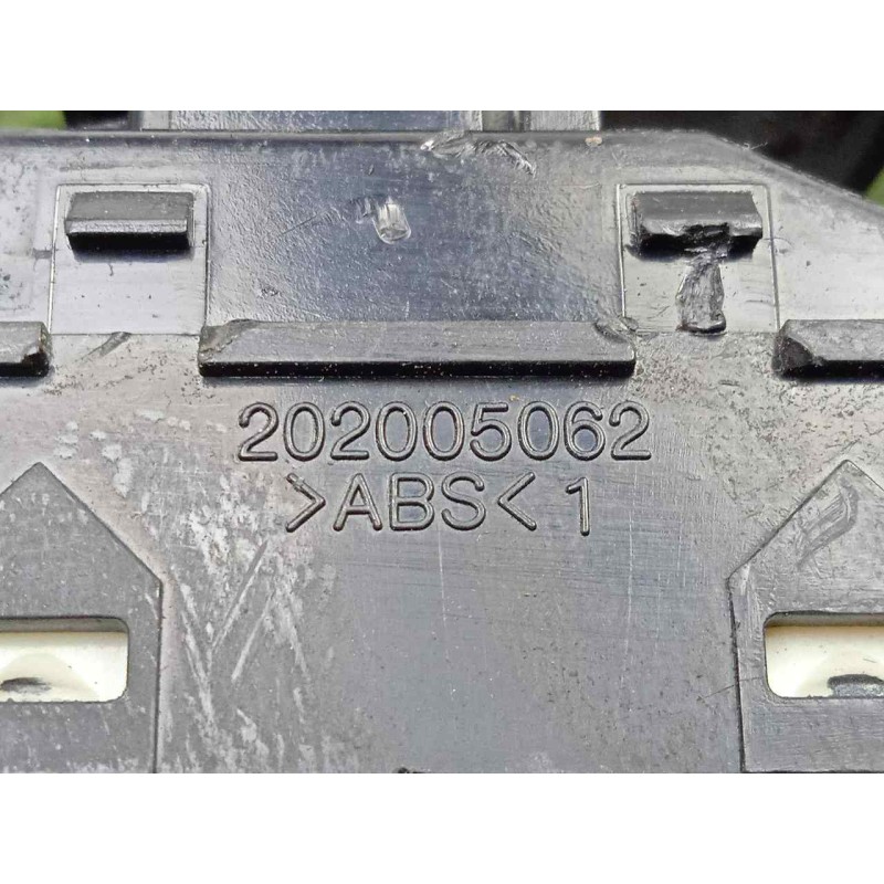 Recambio de mando elevalunas delantero izquierdo para chevrolet aveo 1.2 cat referencia OEM IAM 202005062 2.BOTONES 