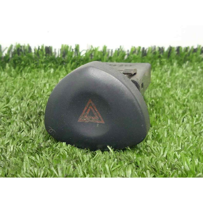 Recambio de warning para renault clio ii fase ii (b/cb0) 1.4 16v referencia OEM IAM   