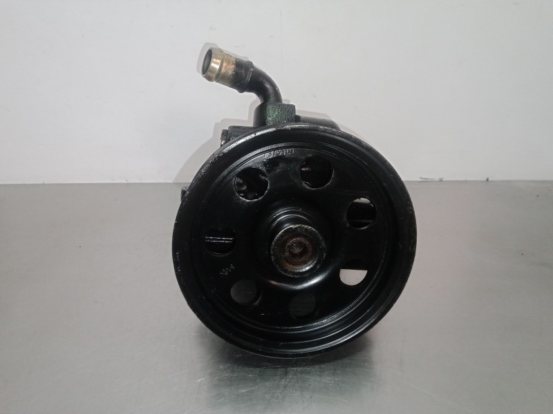 Recambio de bomba servodireccion para ford focus berlina (cak) 1.8 tdci cat referencia OEM IAM 3JB0303  