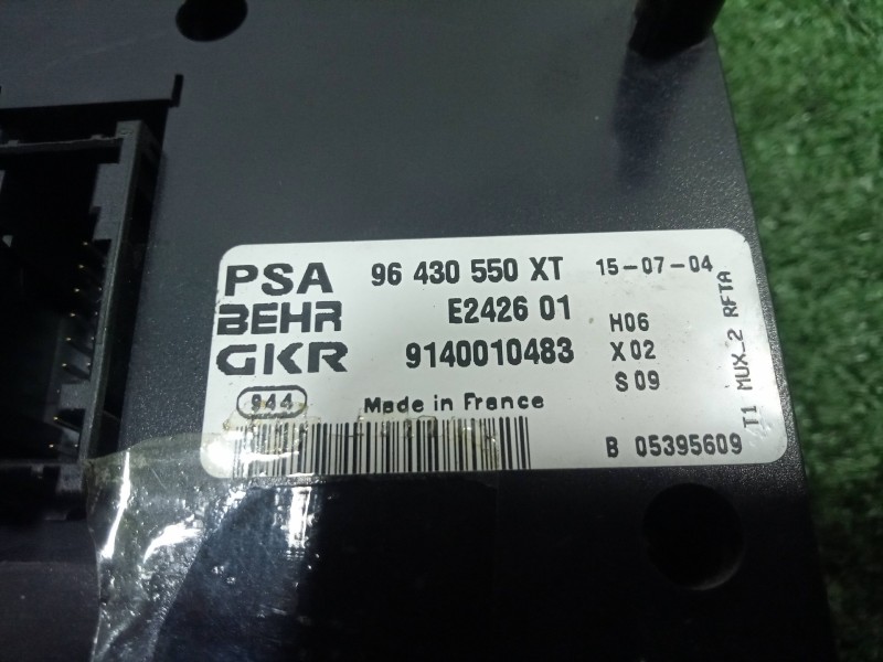 Recambio de mando climatizador para peugeot 206 4-trg. referencia OEM IAM 96430550XT-E242601-9140010483  