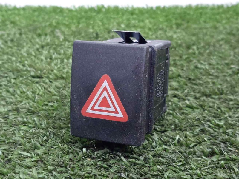 Recambio de warning para volkswagen polo (9n3) 1.2 referencia OEM IAM 6Q0953235A  5.PINES