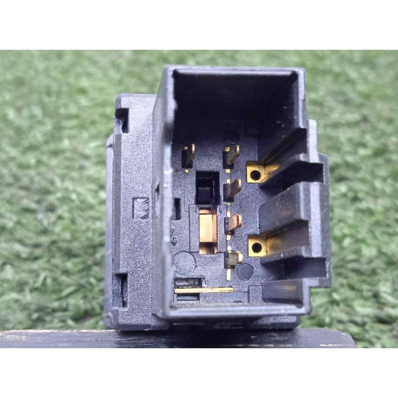 Recambio de warning para volkswagen polo (9n3) 1.2 referencia OEM IAM 6Q0953235A  5.PINES