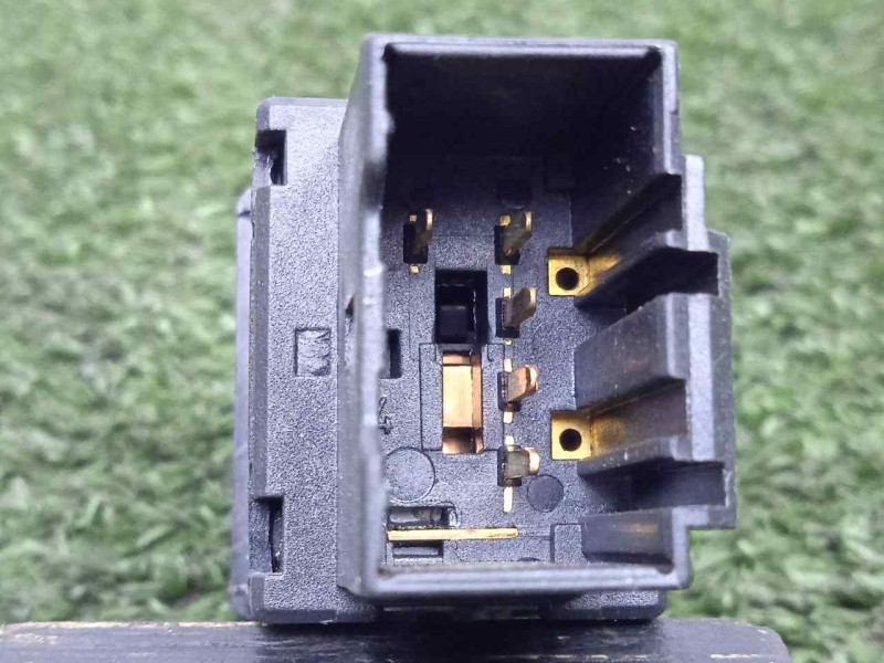 Recambio de warning para volkswagen polo (9n3) 1.2 referencia OEM IAM 6Q0953235A  5.PINES