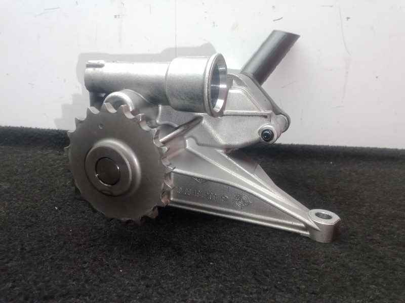 Recambio de bomba aceite para chrysler pt cruiser (pt) 2.2 crd cat referencia OEM IAM 6641810001  