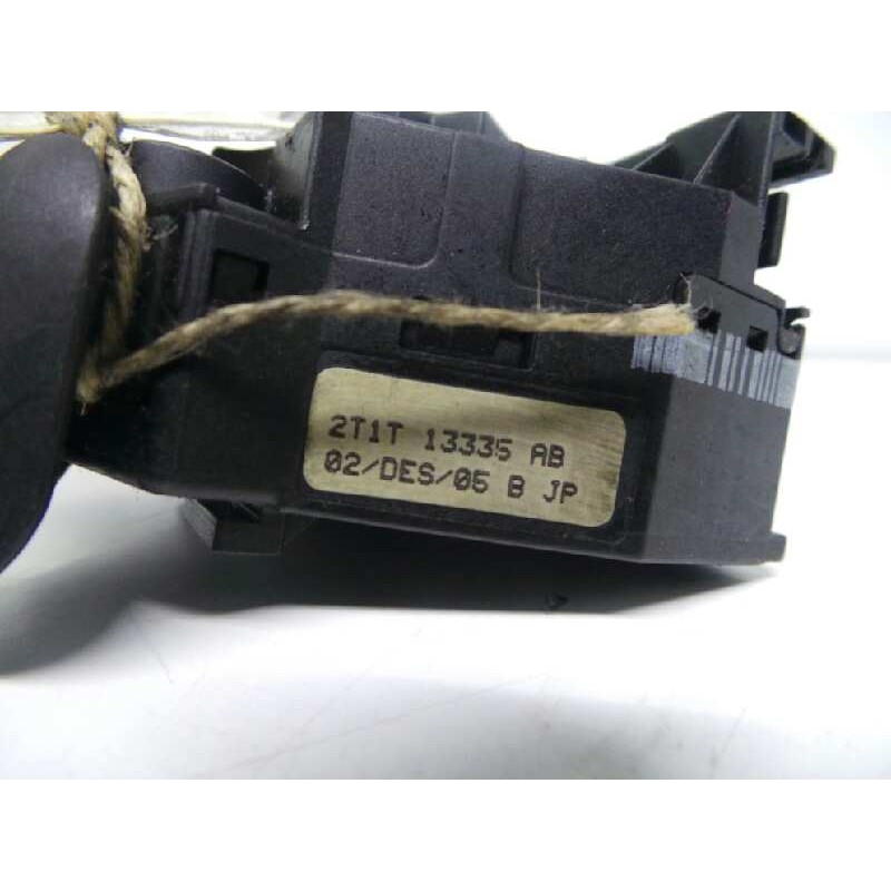 Recambio de mando luces para ford tourneo connect (tc7) 1.8 tdci cat referencia OEM IAM 2T1T13335AB  