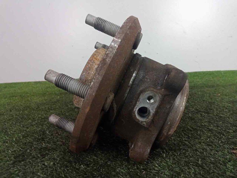 Recambio de rodamiento buje trasero para chevrolet captiva 2.0 diesel cat referencia OEM IAM 25903295 5X115 