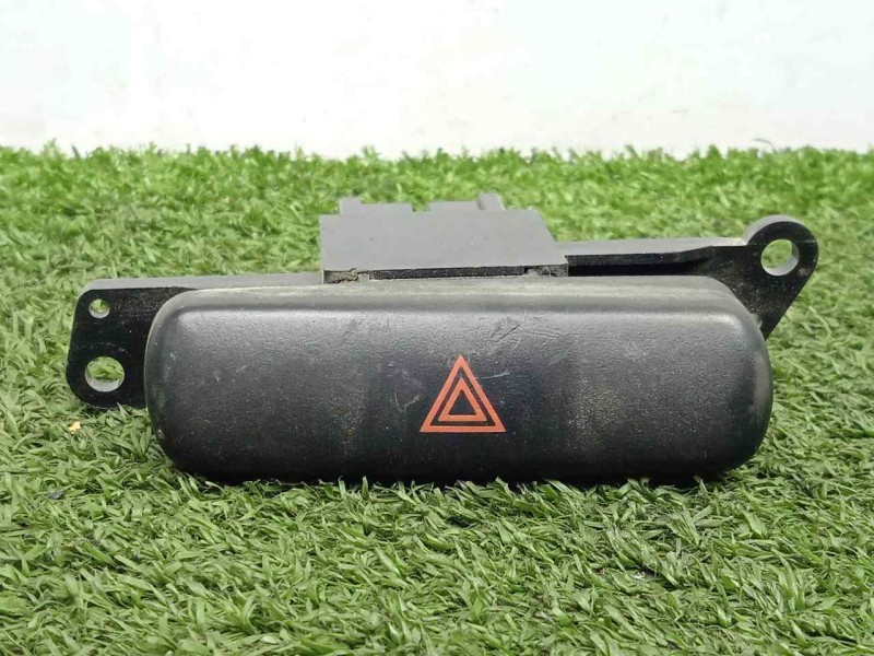 Recambio de warning para mitsubishi carisma berlina 4 (da0) 1.9 turbodiesel referencia OEM IAM MR114083  