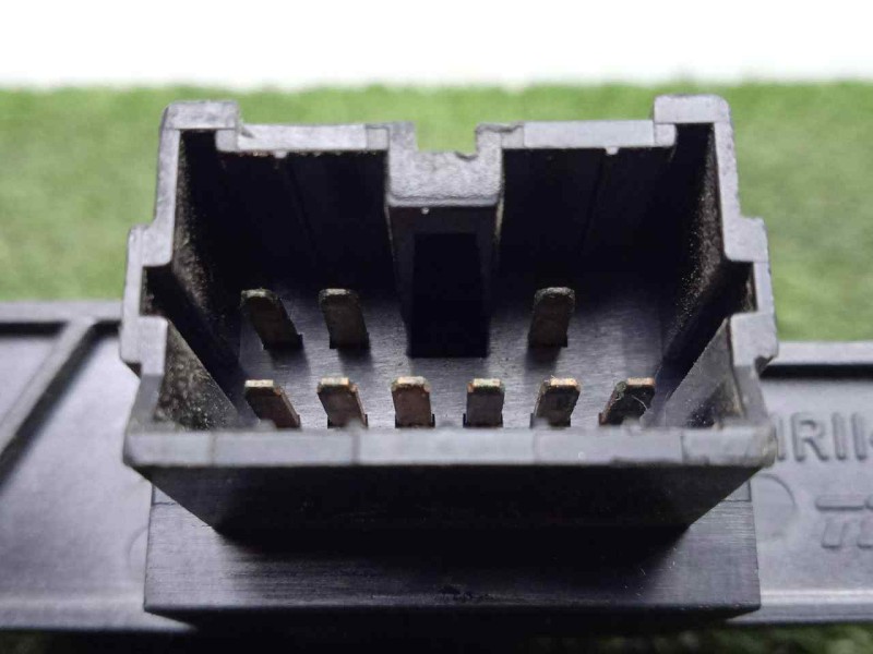 Recambio de warning para mitsubishi carisma berlina 4 (da0) 1.9 turbodiesel referencia OEM IAM MR114083  