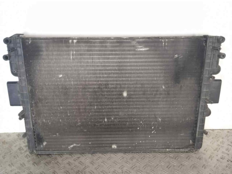 Recambio de radiador agua para iveco daily caja cerrada (1999 =>) 2.8 diesel cat referencia OEM IAM  440X650X27 