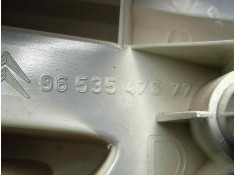 Recambio de piloto trasero derecho interior para citroën c4 picasso 2.0 hdi fap cat (rhr / dw10bted4) referencia OEM IAM 9653547 2