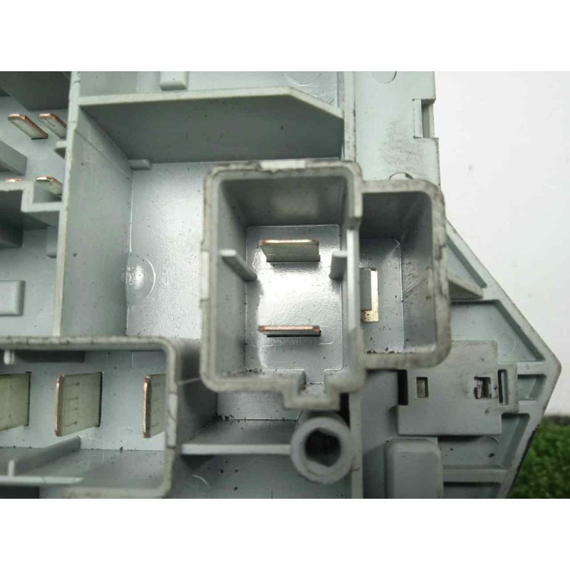 Recambio de caja reles / fusibles para fiat croma (194) 1.9 jtd 16v cat referencia OEM IAM 51738102  