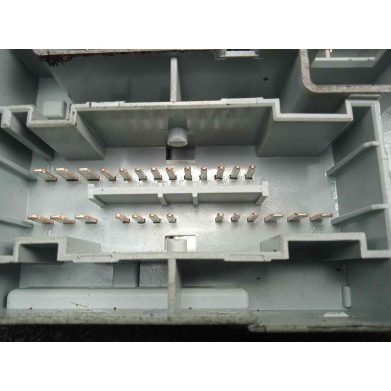Recambio de caja reles / fusibles para fiat croma (194) 1.9 jtd 16v cat referencia OEM IAM 51738102  