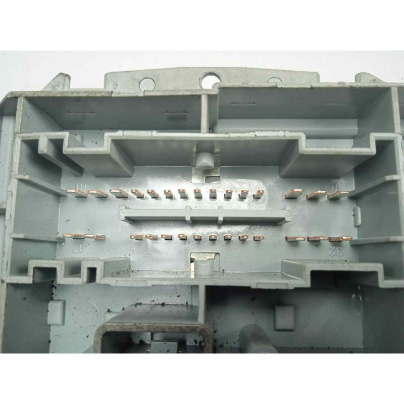 Recambio de caja reles / fusibles para fiat croma (194) 1.9 jtd 16v cat referencia OEM IAM 51738102  