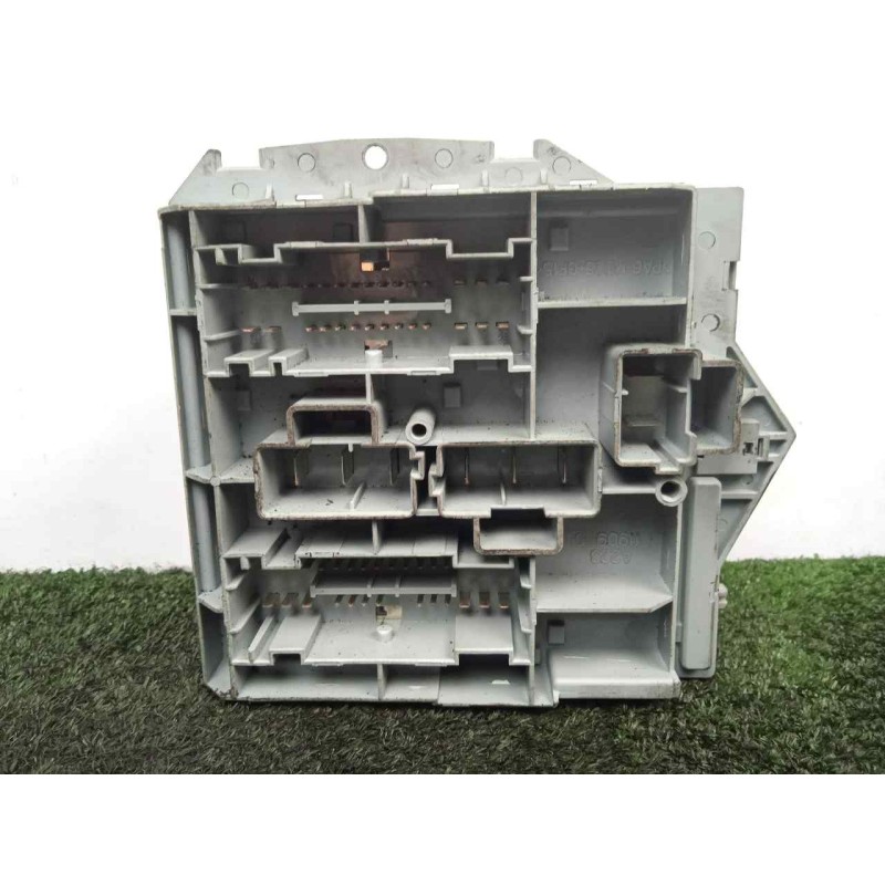 Recambio de caja reles / fusibles para fiat croma (194) 1.9 jtd 16v cat referencia OEM IAM 51738102  
