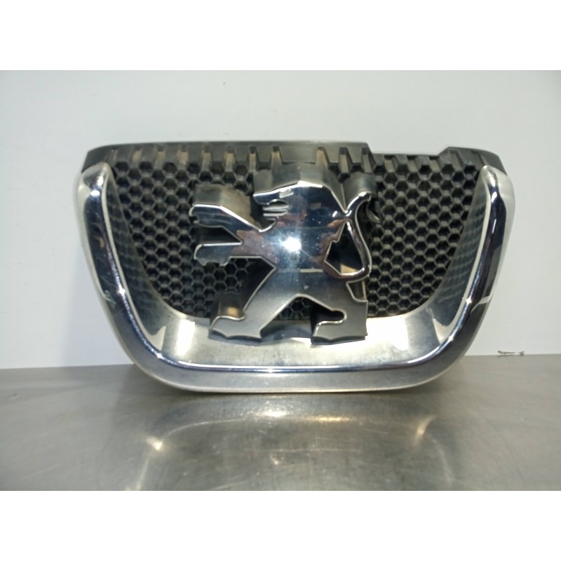 Recambio de rejilla paragolpes central para peugeot 407 sw 2.0 16v cat (rfj / ew10a) referencia OEM IAM   