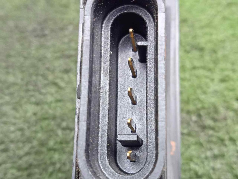 Recambio de interruptor para iveco daily furgón 2.3 diesel referencia OEM IAM 69500474 CONTACTOR.PUERTA 