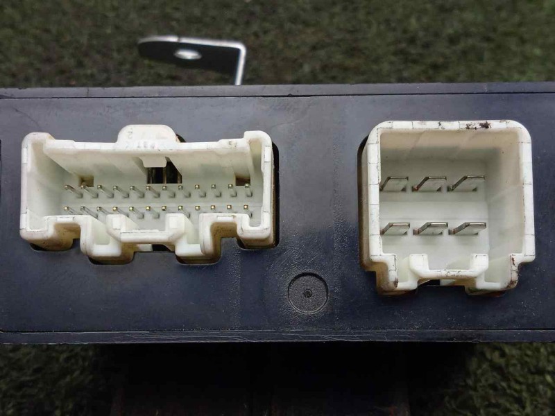 Recambio de modulo electronico para mazda 6 berlina (gg) 1.8 cat referencia OEM IAM GJ6A675DOC-GJ6A675DZA-4181360  