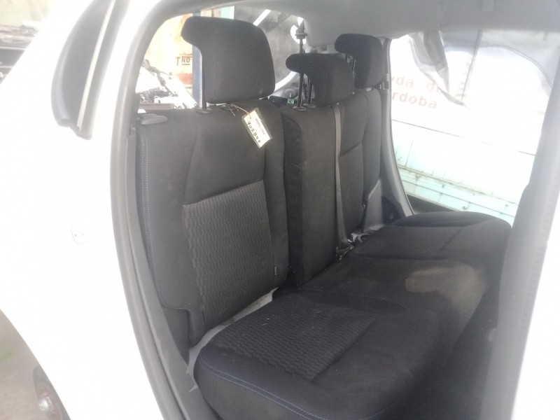 Recambio de asientos traseros para peugeot 208 1.2 12v vti referencia OEM IAM   