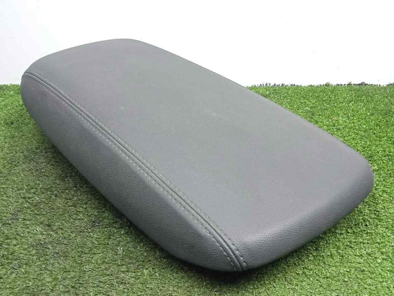 Recambio de apoyabrazos central para alfa romeo stelvio (630) 2.2 jtdm cat referencia OEM IAM 01561518950 TAPADERA 