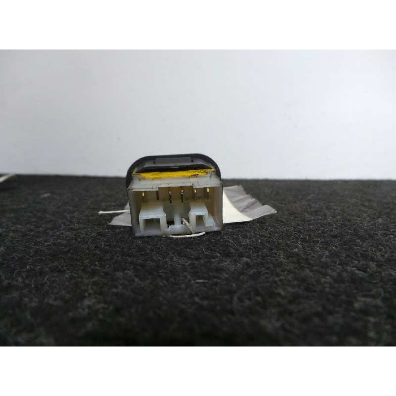 Recambio de mando elevalunas delantero derecho para fiat punto berl. (176) 1.2 cat referencia OEM IAM   5 PINES