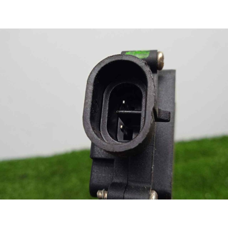 Recambio de cerradura puerta trasera derecha para citroën c3 pluriel 1.4 hdi referencia OEM IAM 9646014780  2.PINES