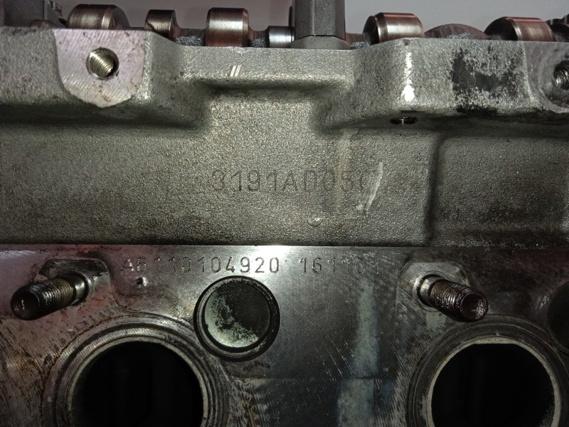 Recambio de culata para mercedes-benz clase c (w203) berlina 2.2 cdi cat referencia OEM IAM A6110104920  