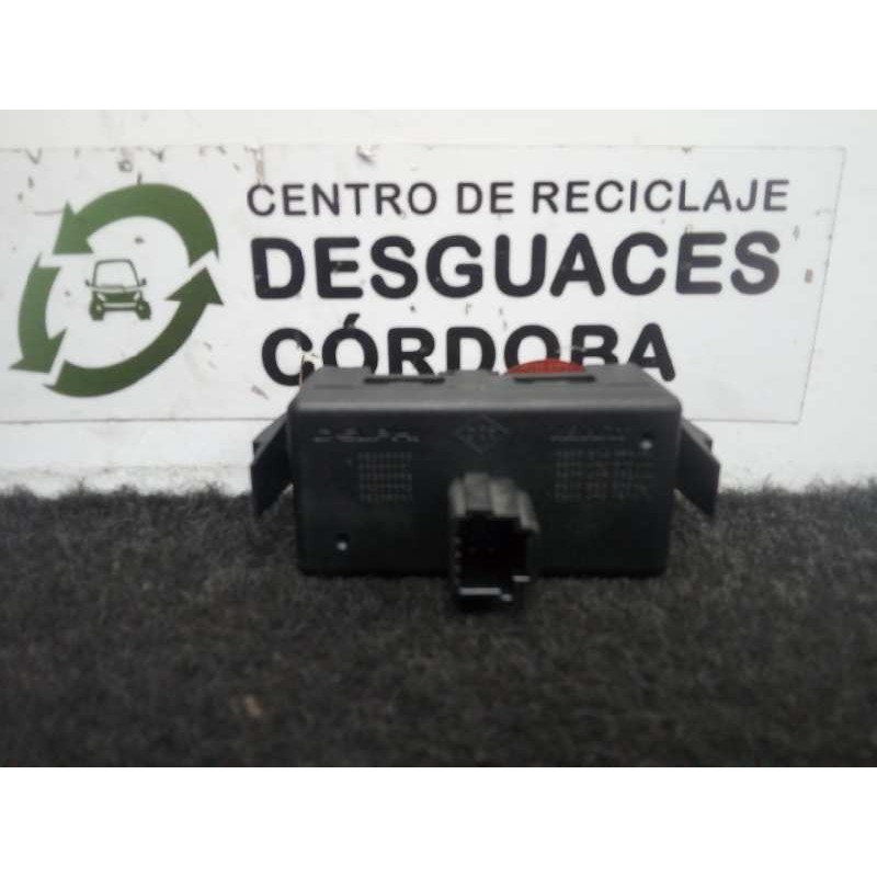 Recambio de warning para renault clio iii 1.2 16v referencia OEM IAM 8200214896A-8200483813-8200409382 6.PINES 