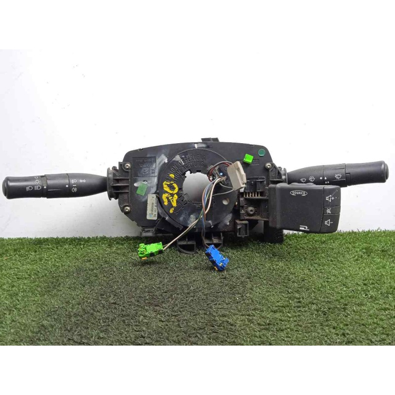 Recambio de mando luces para renault megane ii familiar 1.9 dci diesel referencia OEM IAM 8200216450 MANDO.DOBLE 