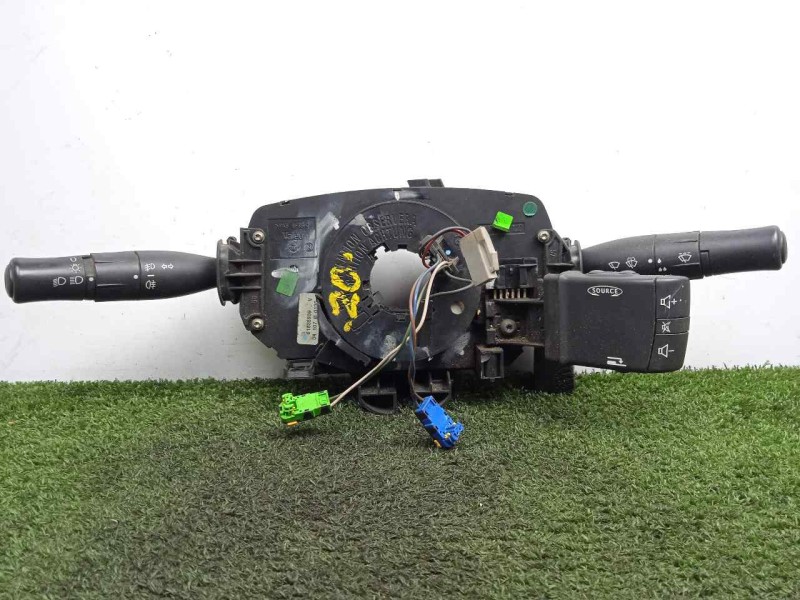 Recambio de mando luces para renault megane ii familiar 1.9 dci diesel referencia OEM IAM 8200216450 MANDO.DOBLE 