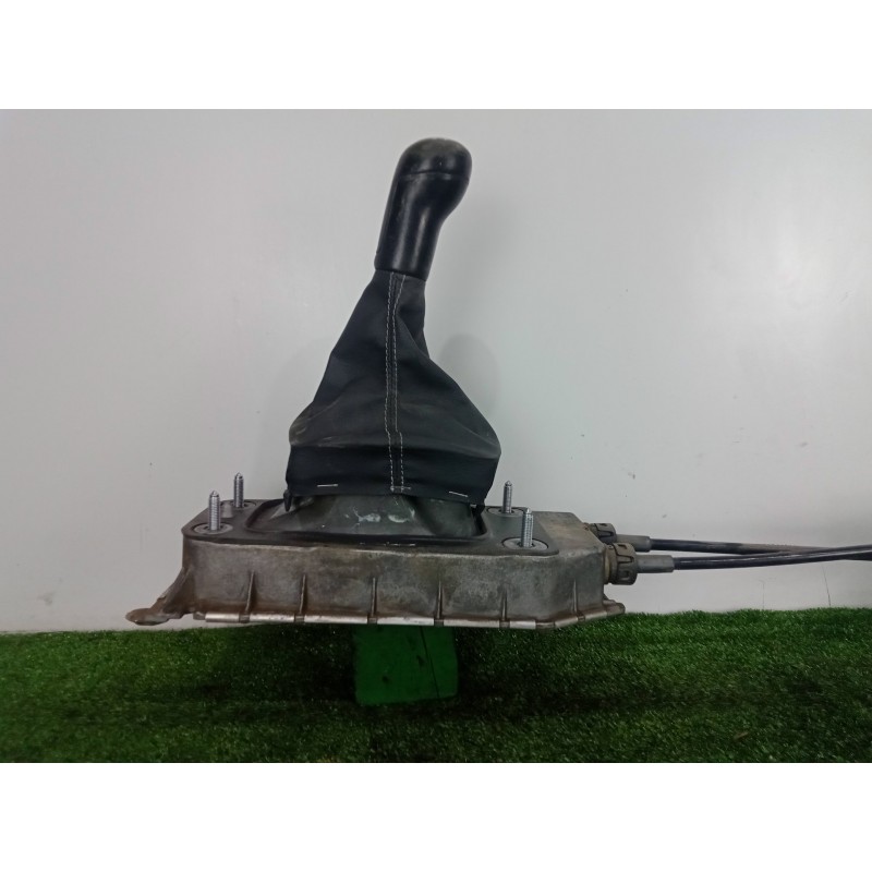 Recambio de palanca cambio para volkswagen polo (9n3) 1.2 referencia OEM IAM 6Q0711061E 5.VELOCIDADES MANUAL - CON.VARILLAJE