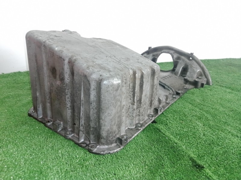 Recambio de carter para mercedes-benz clase c (w202) berlina 2.2 cdi 16v cat referencia OEM IAM R6110140002  