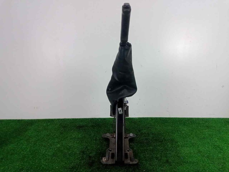 Recambio de palanca freno de mano para iveco daily furgón 2.3 diesel referencia OEM IAM 504135616  