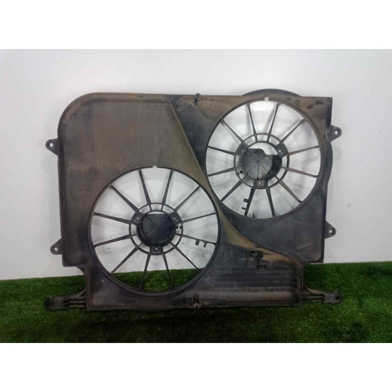 Recambio de calandra delantera de radiador para chevrolet captiva 2.0 diesel cat referencia OEM IAM 96629052  