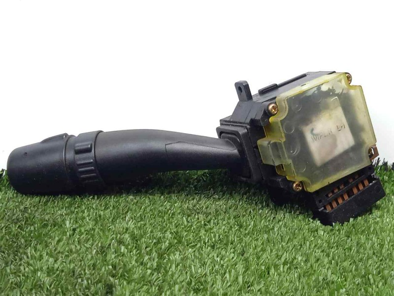 Recambio de mando limpia para hyundai elantra (xd) 2.0 crdi referencia OEM IAM  4.PUERTAS 13.PIN