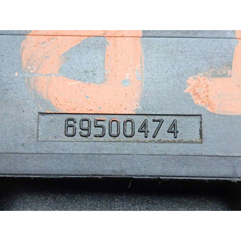 Recambio de interruptor para iveco daily furgón 2.3 diesel referencia OEM IAM 69500474 CONECTOR.TRASERA.DERECHA 