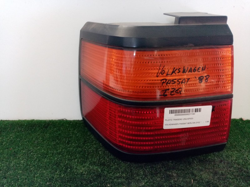 Recambio de piloto trasero izquierdo para volkswagen passat berlina (312) referencia OEM IAM  88-93 - EXTERIOR AMBAR