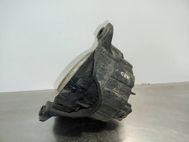 Recambio de faro antiniebla izquierdo para kia carens (un) 2.0 crdi referencia OEM IAM   