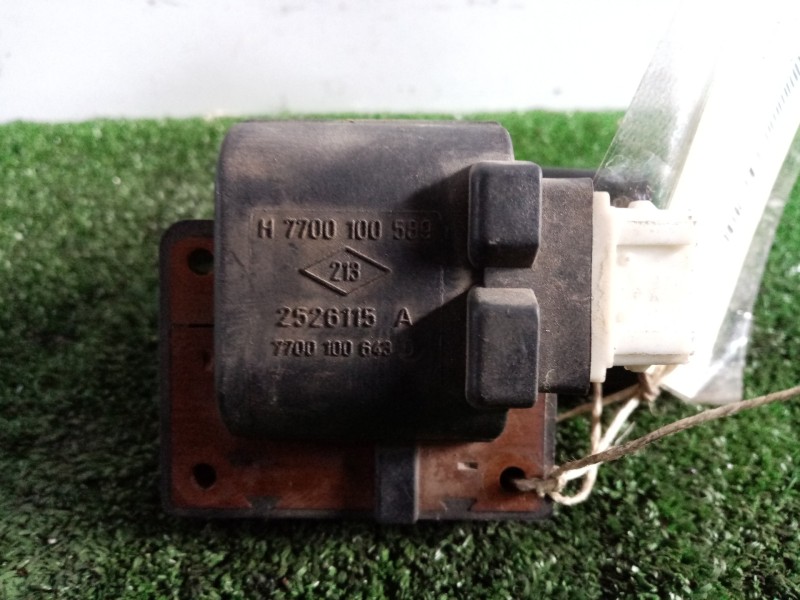 Recambio de bobina encendido para renault megane i classic (la0) 1.6 referencia OEM IAM 7700100589-2526116A-7700100643D  