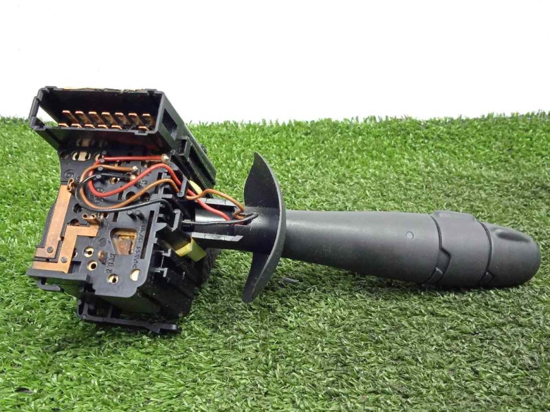 Recambio de mando luces para renault espace iv (jk0) 3.5 v6 referencia OEM IAM 8200012244  