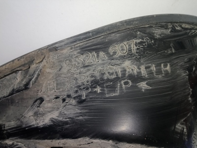 Recambio de moldura para mitsubishi asx (ga0w) 2.2 di-d cat referencia OEM IAM 8321A607 ANTNIEBLA.DERECHO 