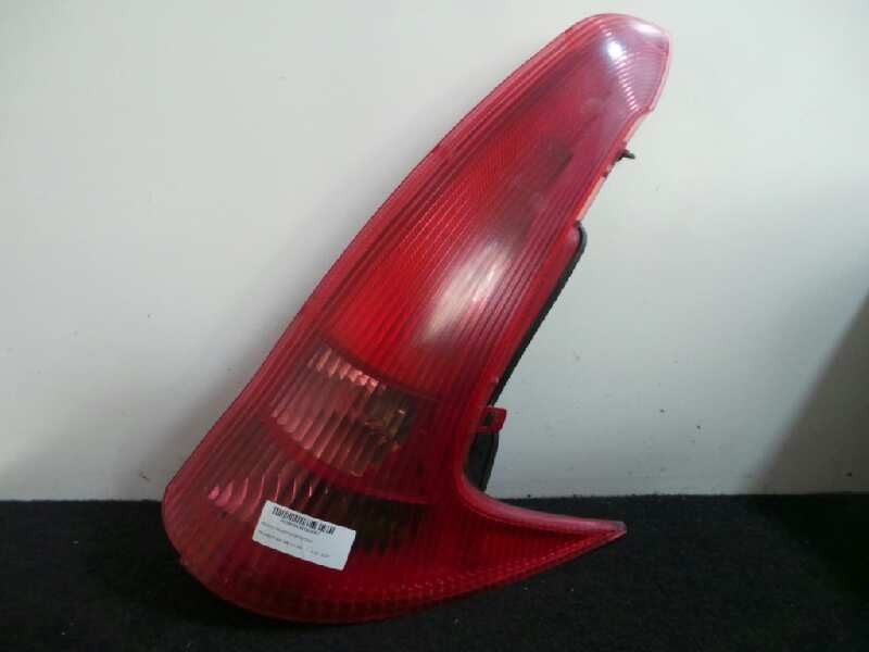 Recambio de piloto trasero derecho para peugeot 206 sw 1.4 hdi referencia OEM IAM  RANCHERA 