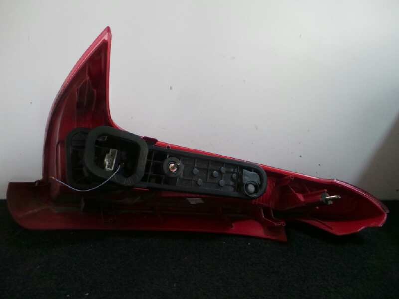 Recambio de piloto trasero derecho para peugeot 206 sw 1.4 hdi referencia OEM IAM  RANCHERA 