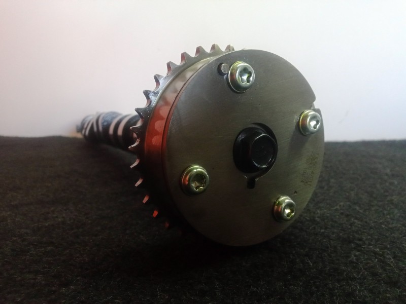 Recambio de arbol de levas para toyota yaris 1.3 16v cat referencia OEM IAM NOTIENEREFERENCIA  