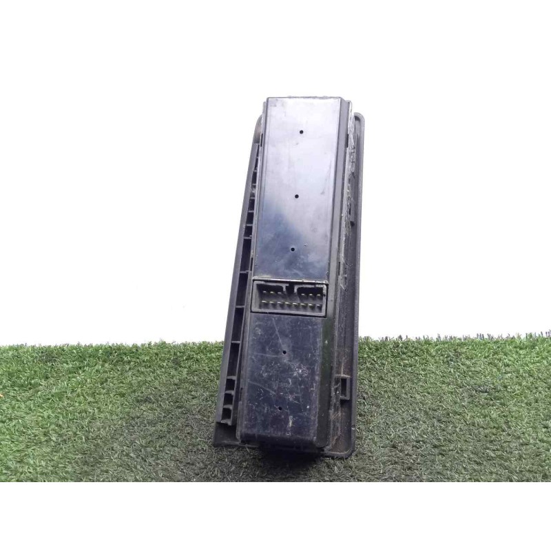 Recambio de mando elevalunas delantero izquierdo para mitsubishi santamo (hyundai) 2.0 cat referencia OEM IAM 93570M2100-80929L 